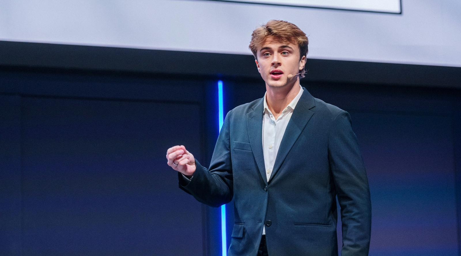 Lucas E LinkedIn Profile